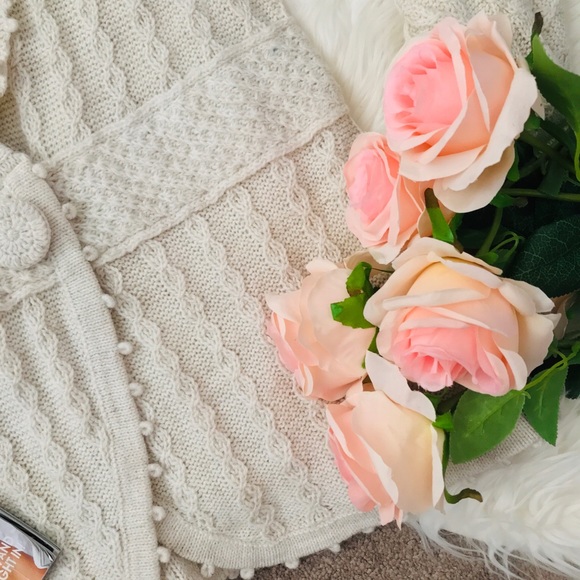 ANTHROPOLOGIE • Snowflake Cardigan Sweater - Picture 3 of 6